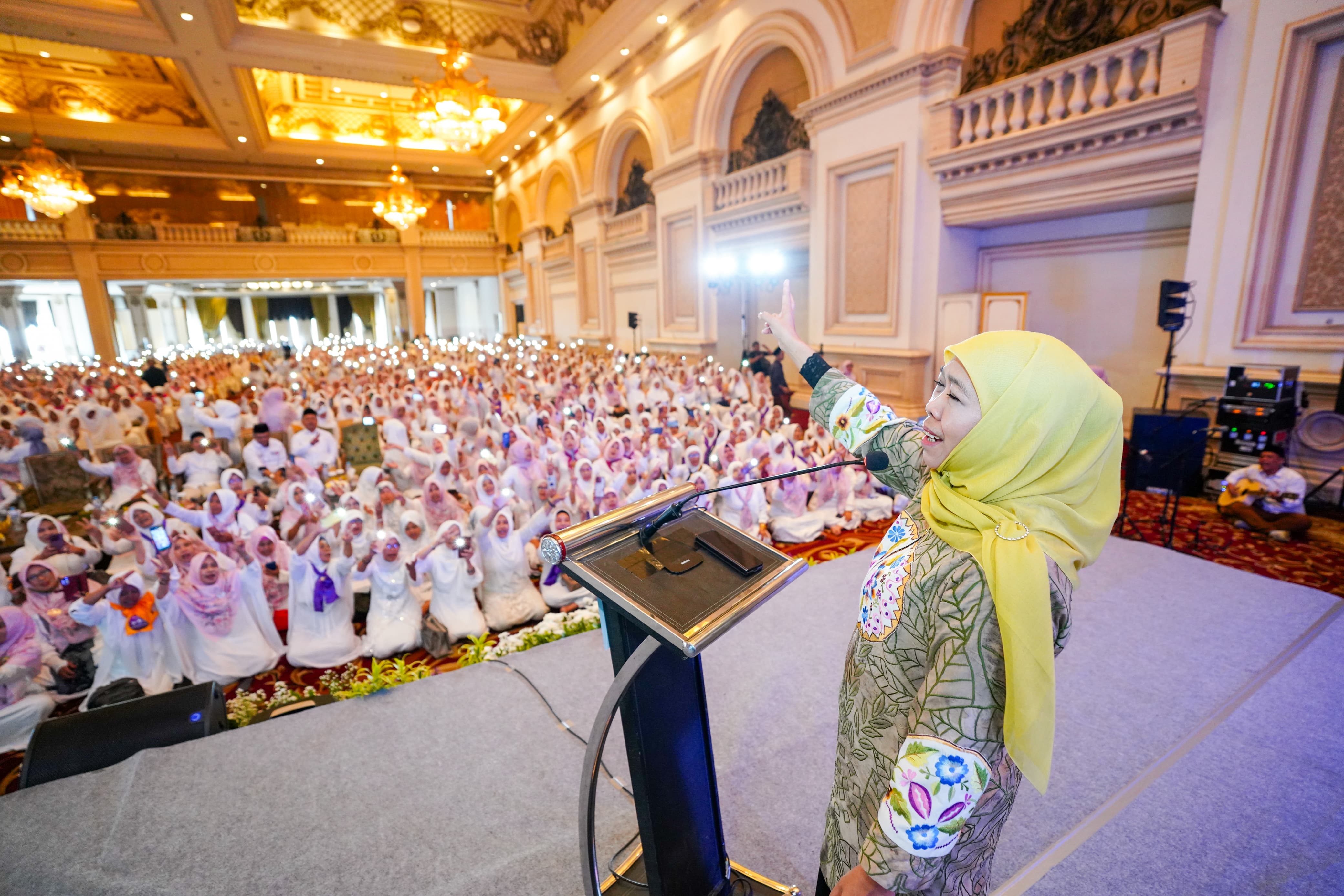 Saat Lautan Manusia Muslimat NU Berkumpul untuk Khofifah-Emil