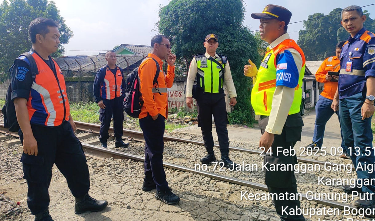 KAI: Pemasangan Palang Pintu Perlintasan Kereta Bukan Tanggung Jawab Kami 