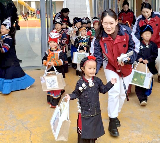 Harian Disway di China International Press Communication Center (CIPCC) (77): Ilmu Berdagang Sejak TK