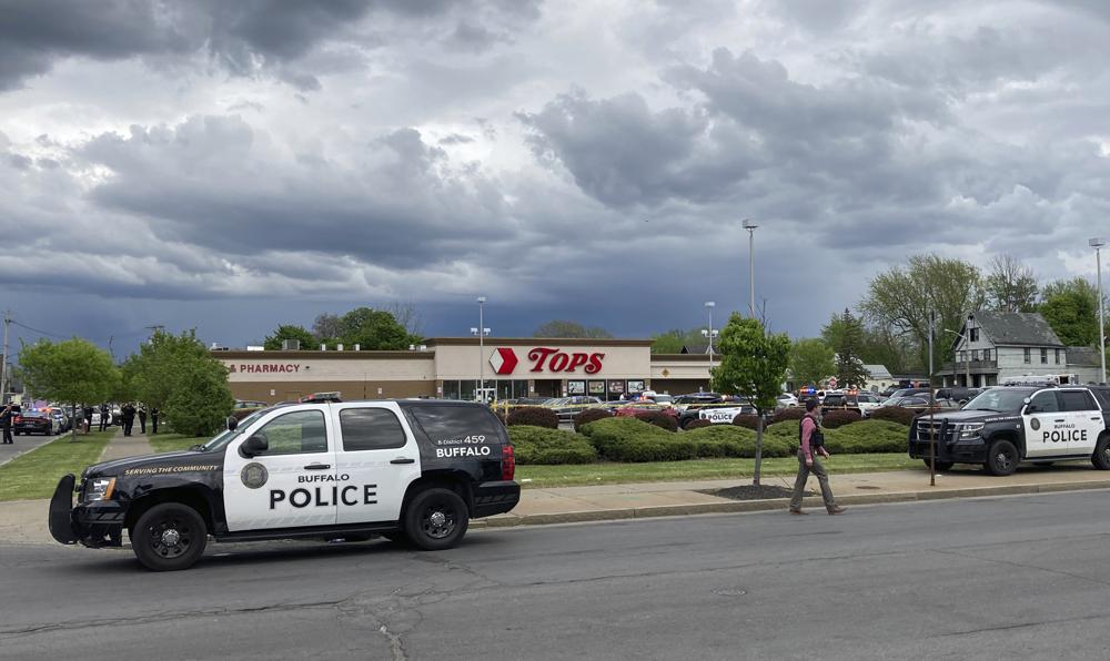 10 Orang Tewas dalam Penembakan Brutal di Supermarket Buffalo, Pelaku Siarkan Langsung Aksinya melalui Kamera