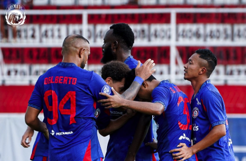 Arema FC vs PSBS Biak 3-2: Singo Edan Kembali ke Jalur Kemenangan! 