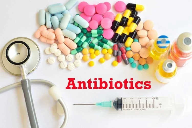 7 Larangan Saat Minum Antibiotik