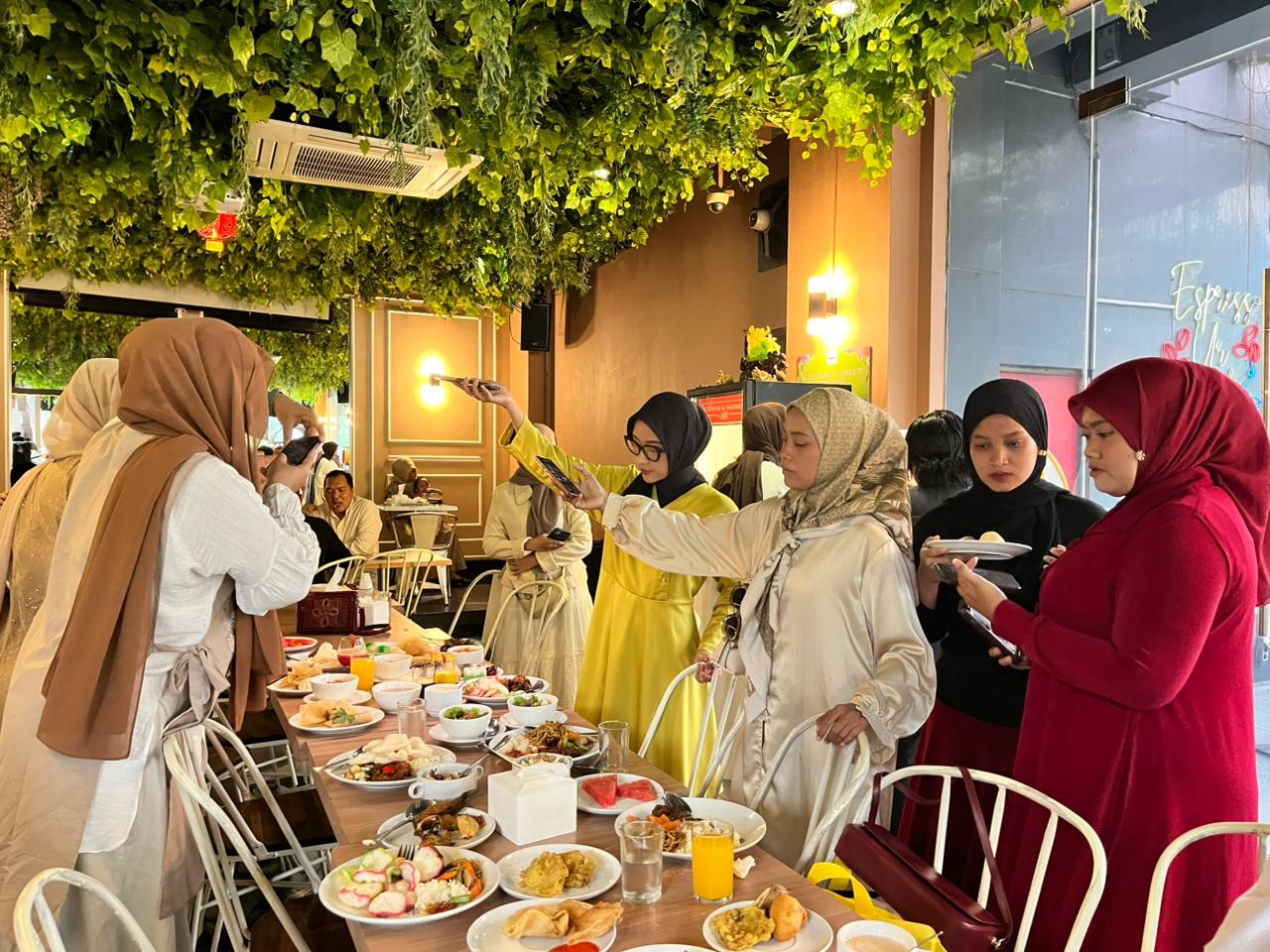 Cheng Ho Jadi Simbol Harmoni Imlek dan Ramadan di G Suites Hotel