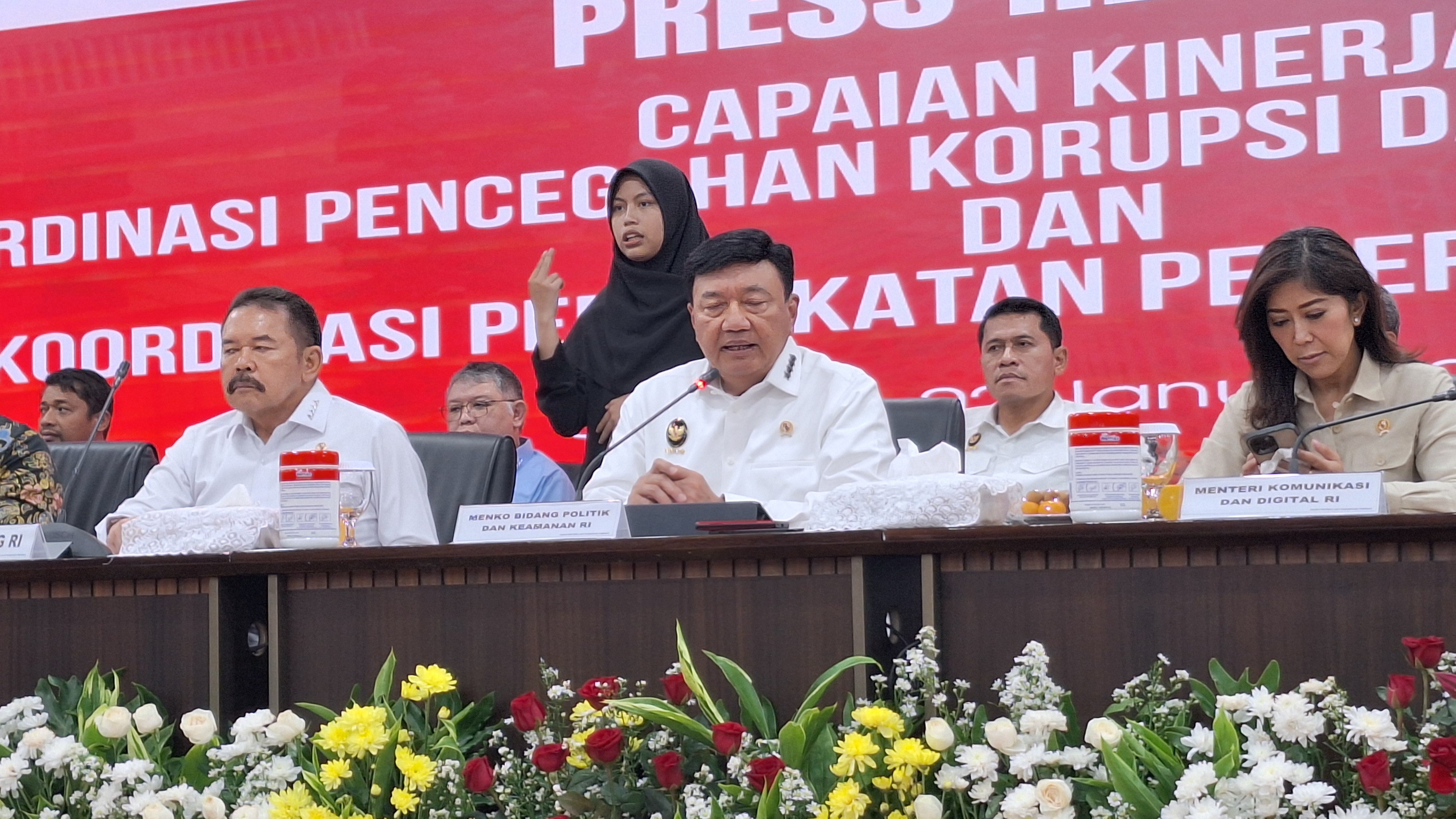 Ketegangan Iran-Israel Memanas! 115 WNI Dievakuasi, Pemerintah RI Kerahkan 4 Bus ke Azerbaijan