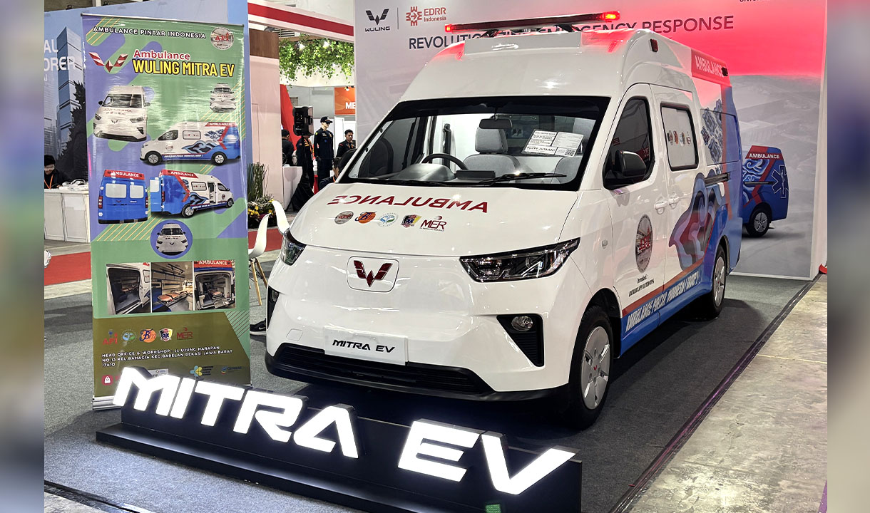 Wuling Mitra EV Ambulans Go Green Berpartisipasi dalam Pameran EDRR Indonesia 2025