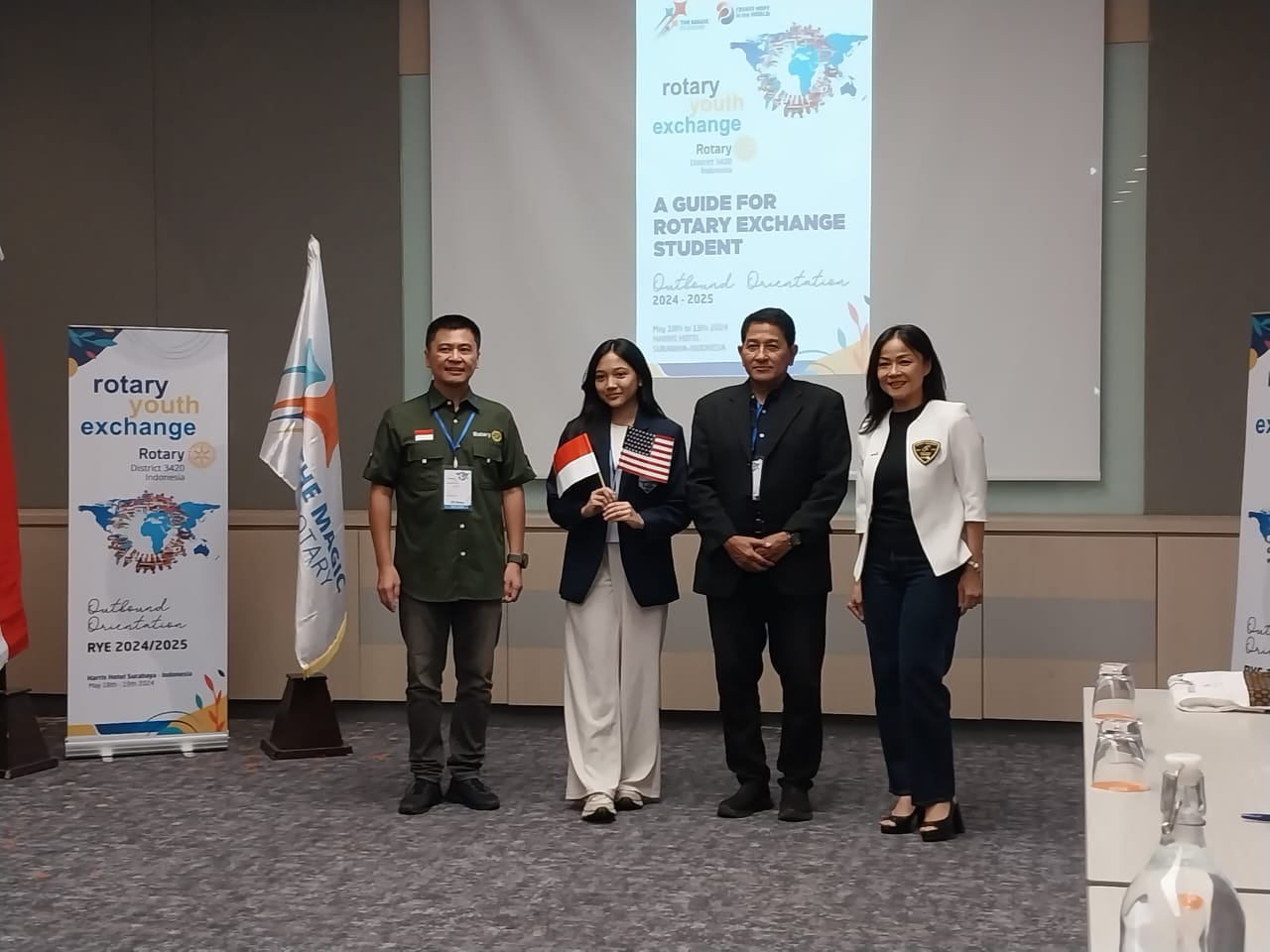 KGPH Dipokusumo Antar Anak ke Surabaya Ikuti Pembekalan Rotary Youth Exchange di Amerika Serikat