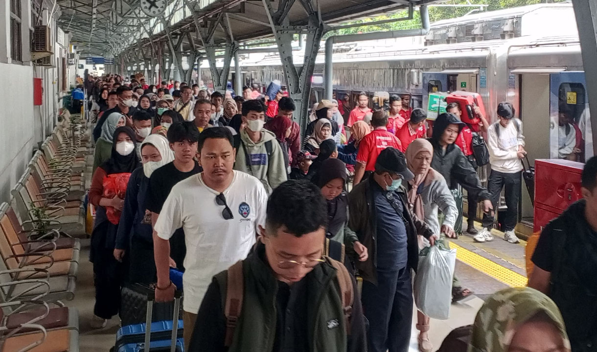 KAI Tambah Pejualan Tiket KA Lebaran, 1.1 Juta Tiket Habis Terjual 