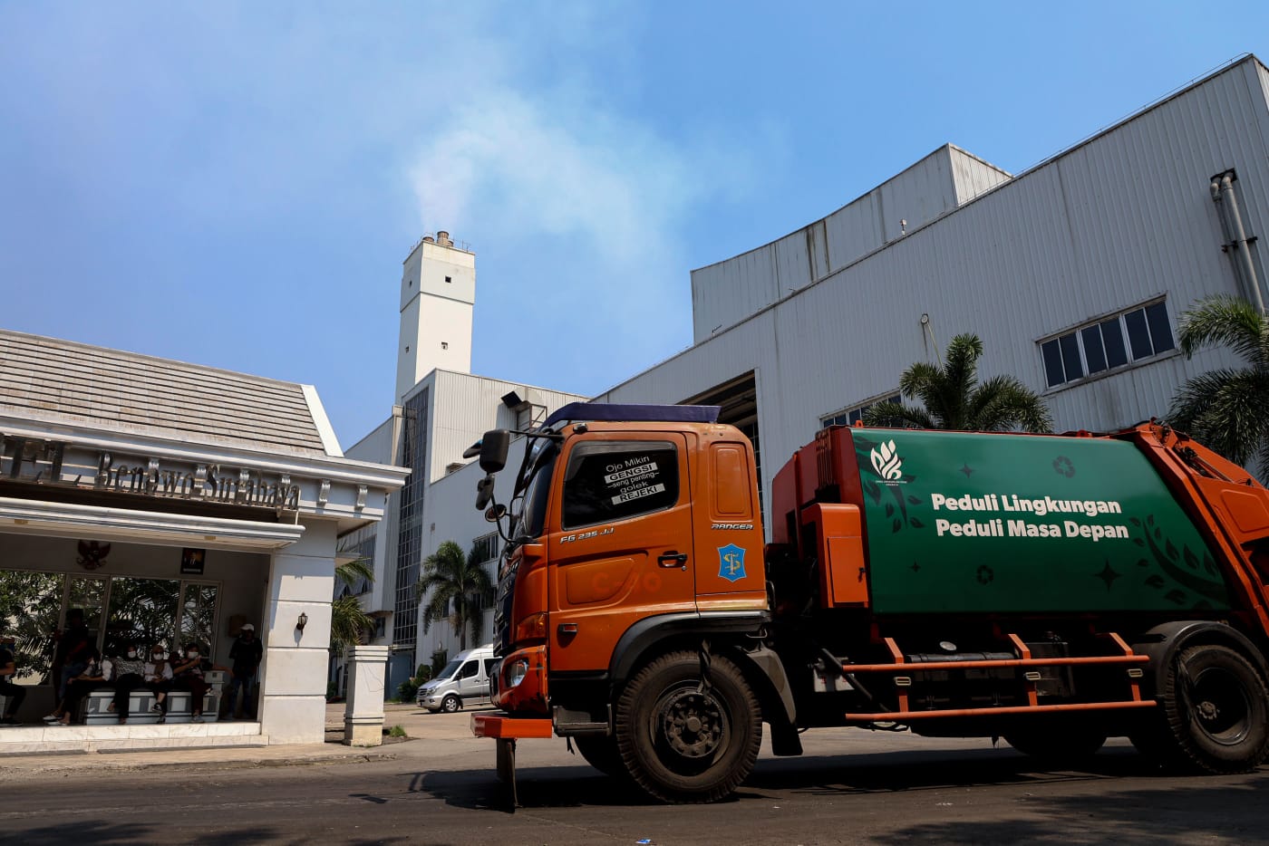 Pembangkit Listrik Tenaga Sampah Benowo Jadi Percontohan Nasional