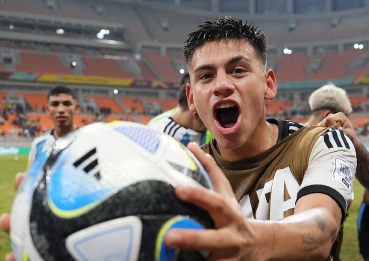 Manchester City Selangkah Lagi Dapatkan Bintang Muda Argentina yang Pernah Main di Indonesia