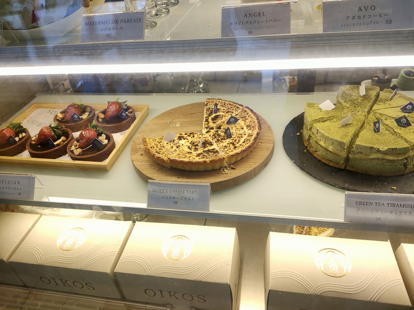 Khusus Pecinta Makanan Manis, Cek Daftar Dessert Cafe di Surabaya yang Boleh Dicoba!