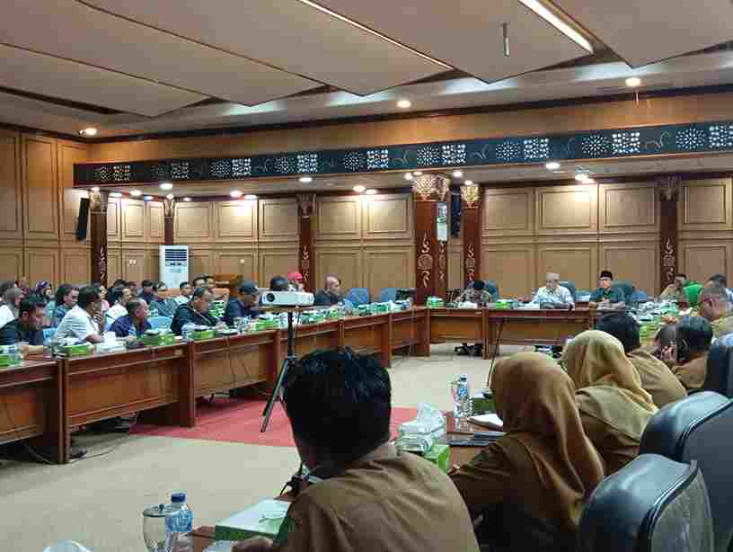 Pembangunan Makam di Dalam Perumahan Istana Mentari Sidoarjo Picu Polemik