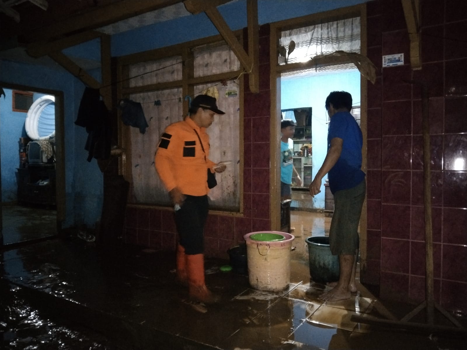 Tanggul Sungai Cikeruh Jebol, 600 Warga Ranca Ekek Siap-siap Mengungsi