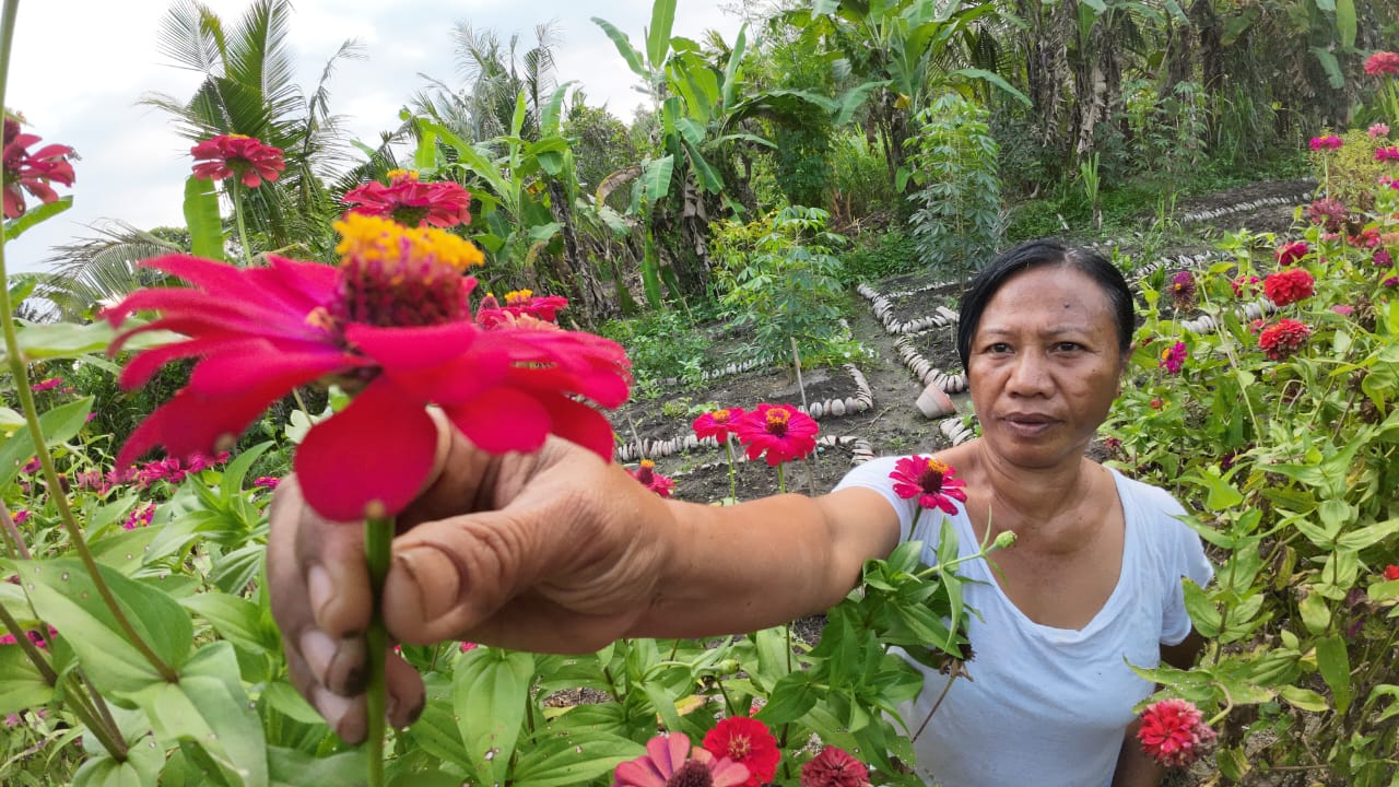 Alit Indonesia Bali Dampingi Petani Blahbatuh Membuat Sistem Permakultur