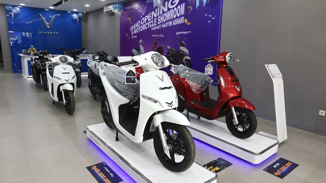 VinFast Resmikan 20 Dealer Motor Listrik di Indonesia