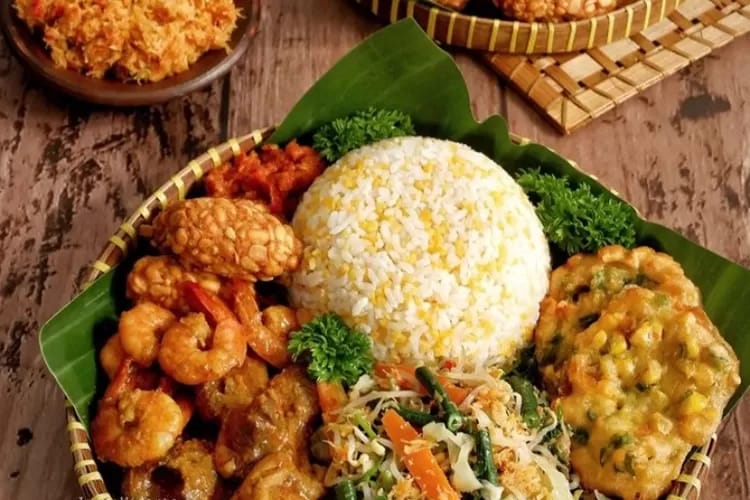 Banyaki Manfaat Nasi Jagung yang Bagus bagi Tubuh, Tak Hanya untuk Diet Lho!