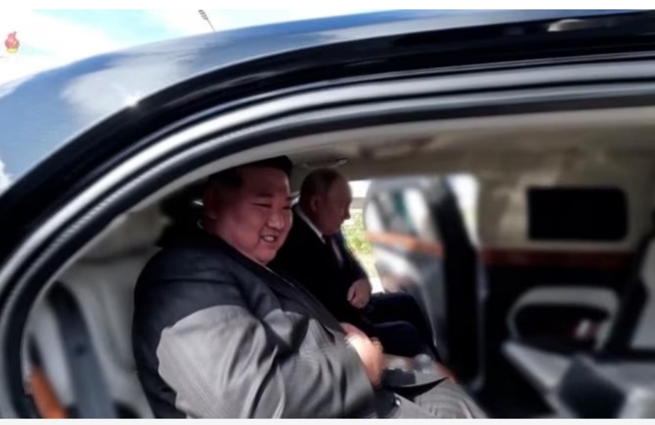 Solid! Gagahnya Kim Jong Un Perdana Naik Mobil Limousin Hadiah dari Vladimir Putin