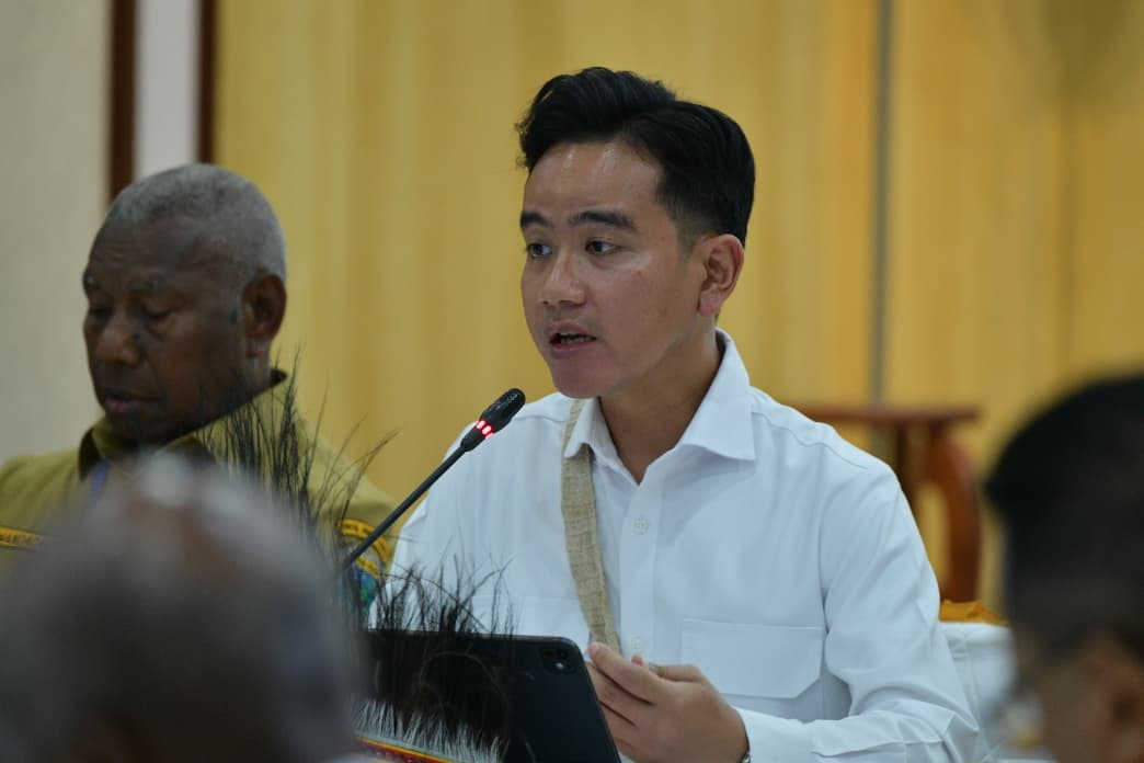 Reaksi Gibran Saat Tahu Budi Arie Ingin Gabung Gerindra: Relawan Harus Menginduk ke Presiden