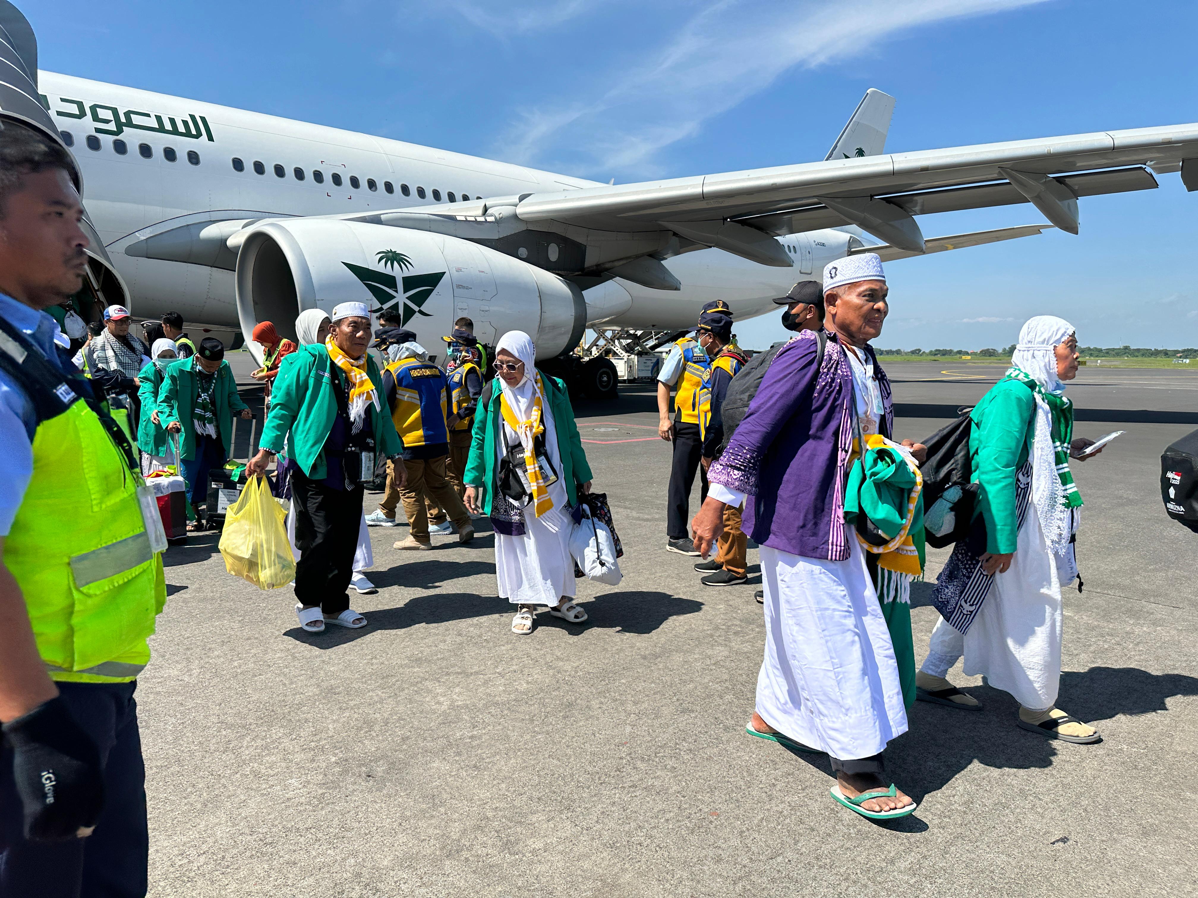 Jamaah Haji Jatim Berangsur Pulang, 3 Kloter Pertama Tiba di Surabaya