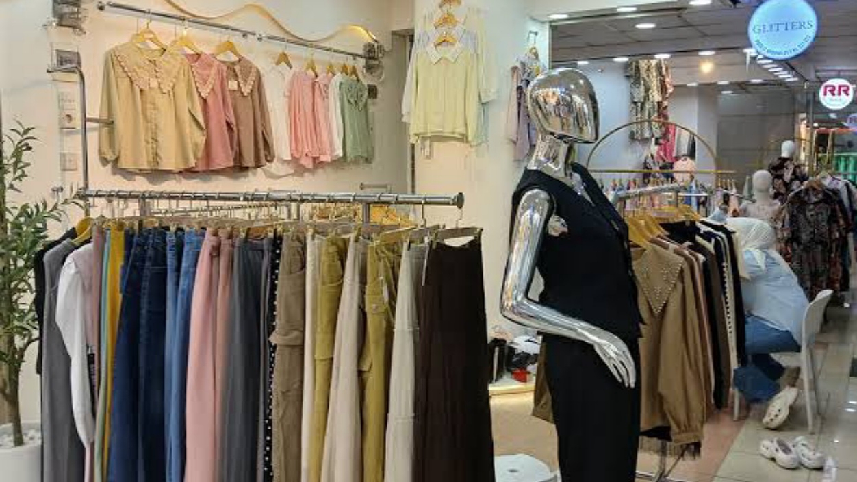 Fenomena 'Rojali dan Rohana' Jadi Sorotan Karena Daya Beli Melemah, Benarkah Gara-gara Judol dan Pinjol?