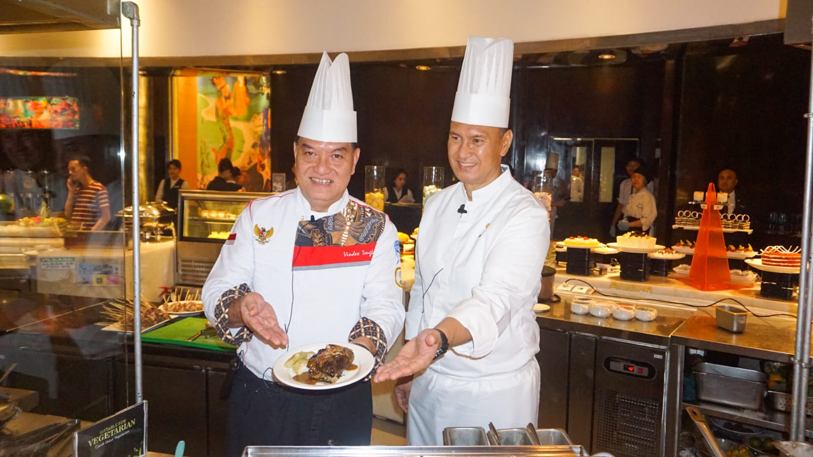 Gallery Take Over Hotel Ciputra World Surabaya, Hadirkan Chef Vindex Tengker