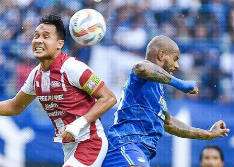 Hasil Liga 1 Persib Bandung vs Persis 2-2: Tiga Poin Maung Bandung Melayang di Akhir Laga 