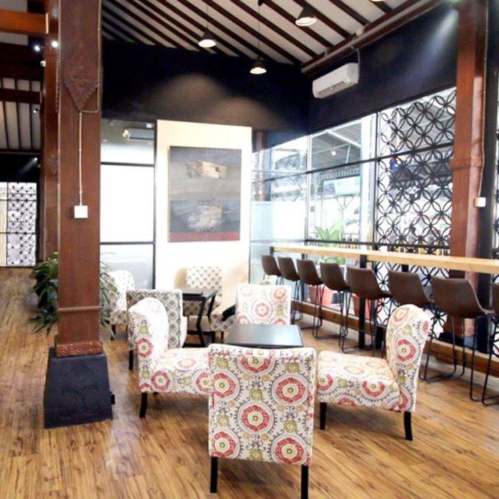 Nasabah Prioritas Bank Jatim Dapat Akses Eksklusif Luxury Lounge KAI Wisata  