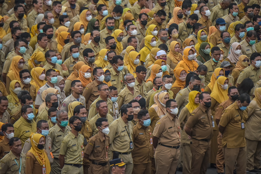 Jelang Pilpres: Gaji ASN Naik, Disetarakan Pegawai BUMN