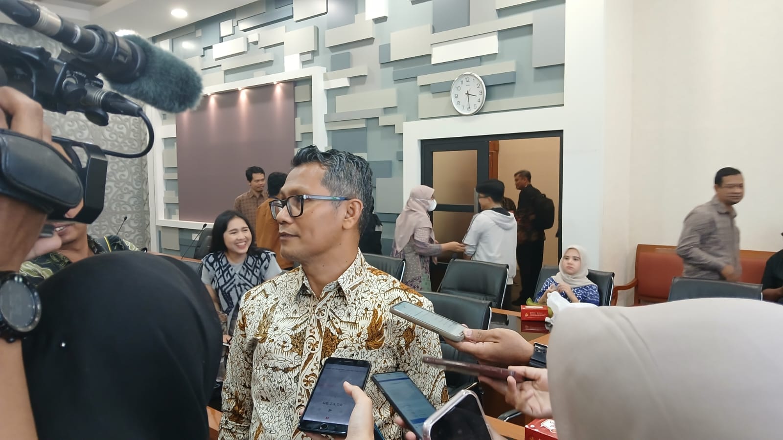 Karyawan Pabrik Ban Michelin di Cikarang Dihantam PHK Massal, Kemenperin Buka Ruang Dialog Tripartit