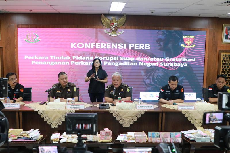 Inilah Rincian Uang yang Diamankan dari eks Ketua PN Surabaya