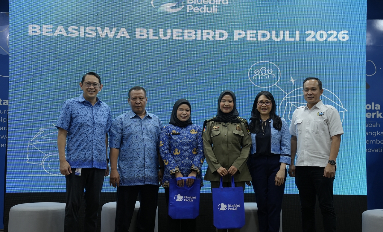 Dari Anak Pengemudi Bluebird hingga Jadi ASN, Cerita Annisya Bikin Haru