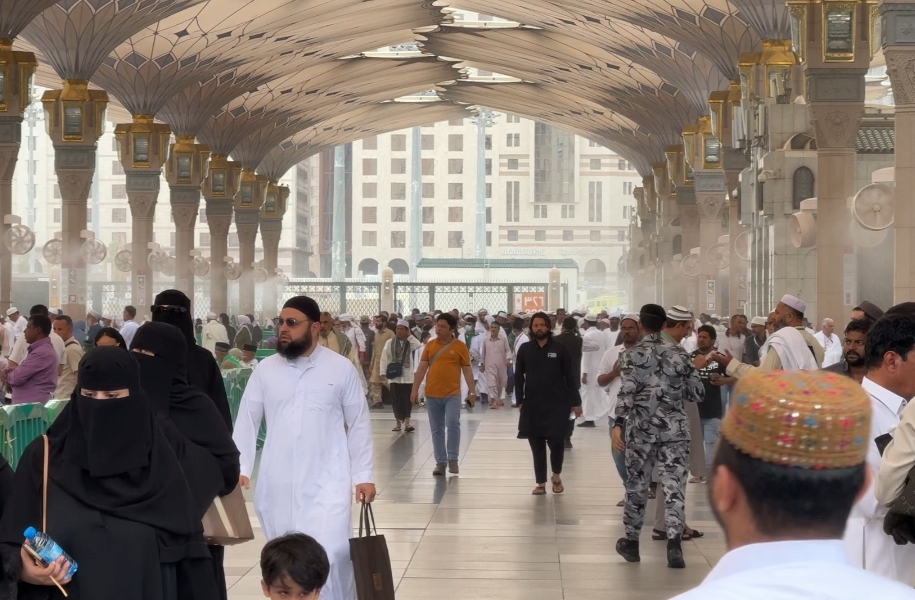 Dilarang Live Streaming dan Bawa Bendera di Masjid Nabawi