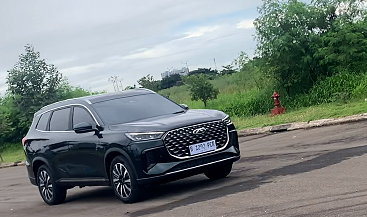 First Drive Chery Tiggo 8 CSH, Konsumsi BBM Hingga 1.300 Sekali Pengisian dan Performa Terbaik Dikelasnya