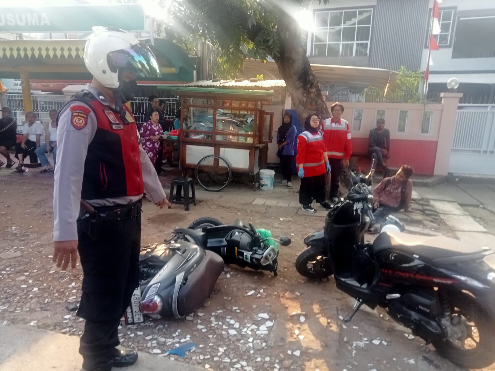 Polisi Cek TKP dan Truk Korban Tabrakan Beruntun Lenteng Agung, Pemotor Lawan Arah Masih Dalam Pencarian