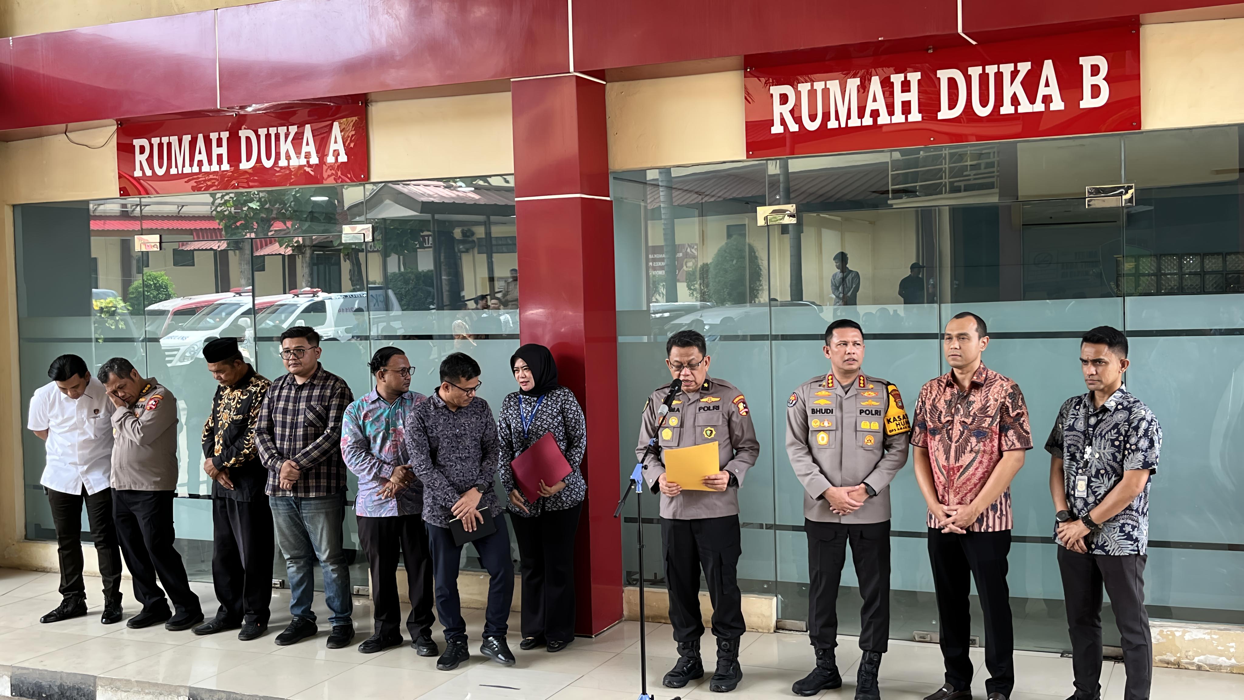 Polri Serahkan Dua Jasad Kerangka Manusia Korban Kebakaran Gedung ACC Kwitang ke Keluarga