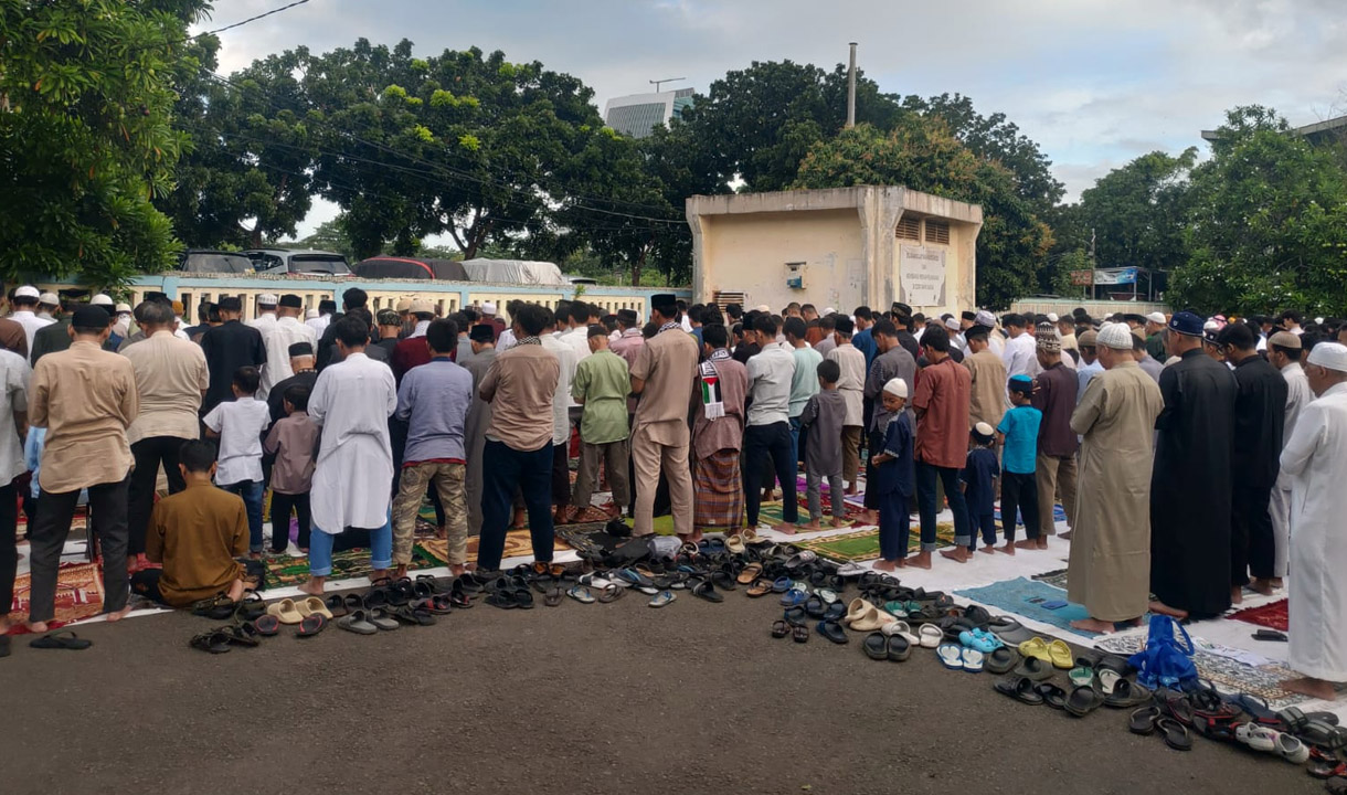 Jamaah Muslimin di Koja Rayakan Idul Fitri Hari Ini, Duluan Lebaran di Jakarta Utara