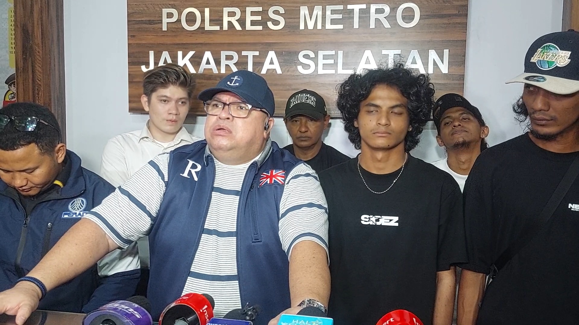 Terima Tantangan Taruhan Nikita Mirzani Rp5 Miliar, Razman Nasution: Saya Akan Angkat Topi