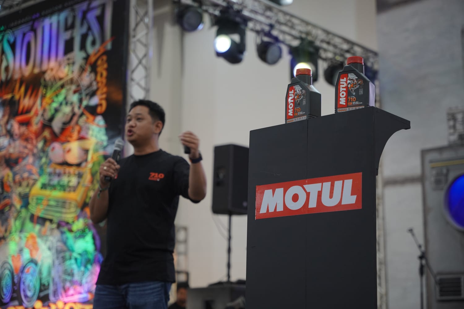 Pecinta Motor 2-Tak Gak Ada Matinya, Motul 710 2T Meluncur di Kustomfest 2025