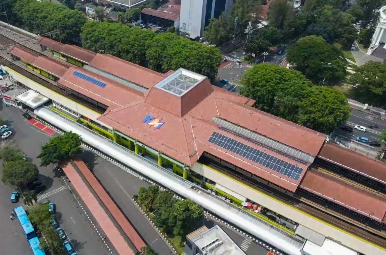 Berkat Penggunaan PLTS di Stasiun, KAI Hemat Tagihan Listrik Hingga Rp 1 Miliar 