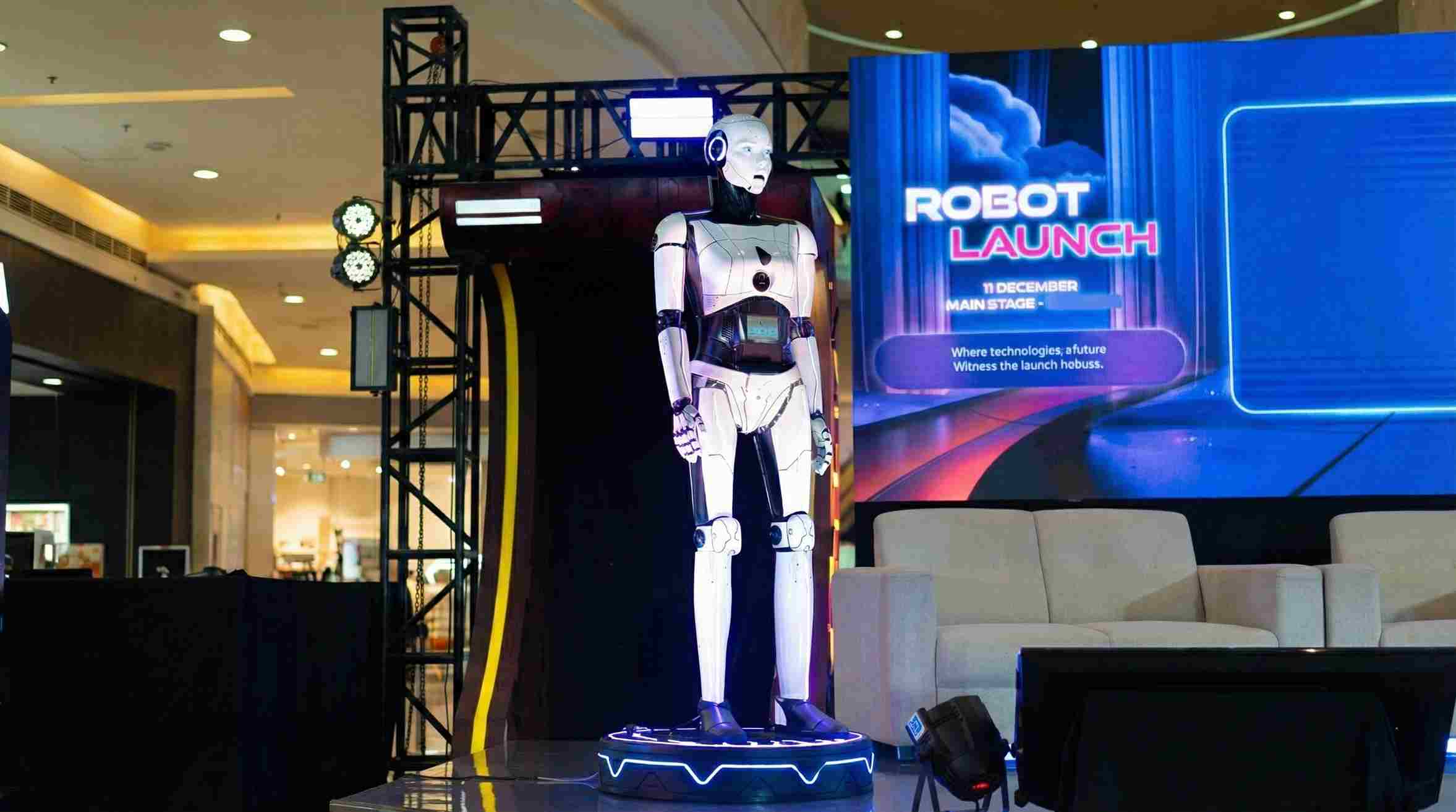 Keren! Alfabeta Hadirkan Teknologi AI di Balik Robot Layanan Humanoid di Kuningan City