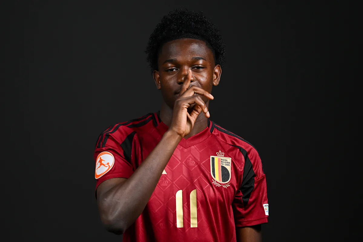Barcelona Dapat Winger Muda Jesse Bisiwu, Langsung Masuk Skuad Utama 