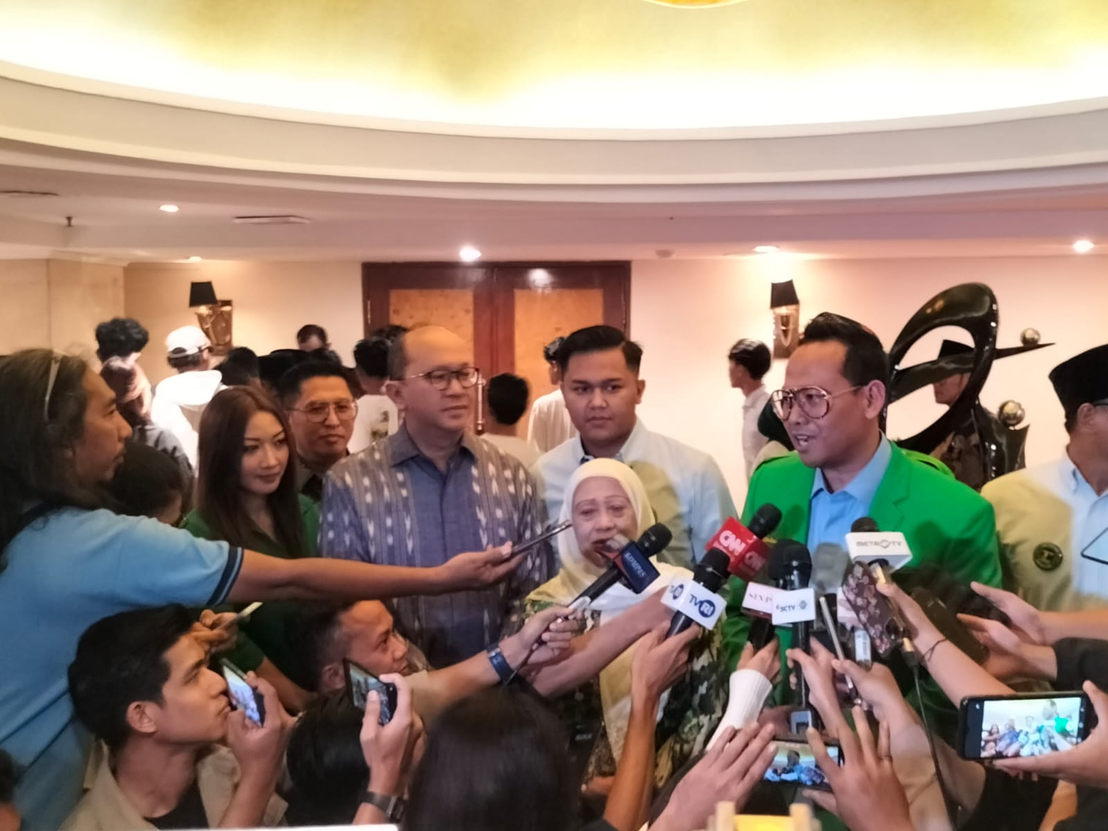 Kader dan Pengurus PPP Berbelok Dukung Prabowo-Gibran, Sumbang 8 Persen Suara