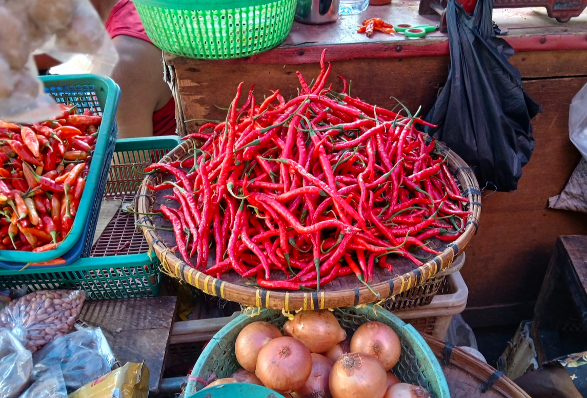 Harga Bapok Khususnya Cabai Merah Keriting Makin Meledak, Menu Rumah Makan Terpaksa Naik Harga 