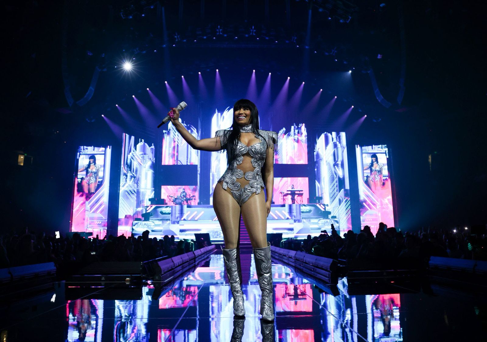Nicki Minaj ditangka Polisi Amsterdam Atas Dugaan Membawa Narkoba