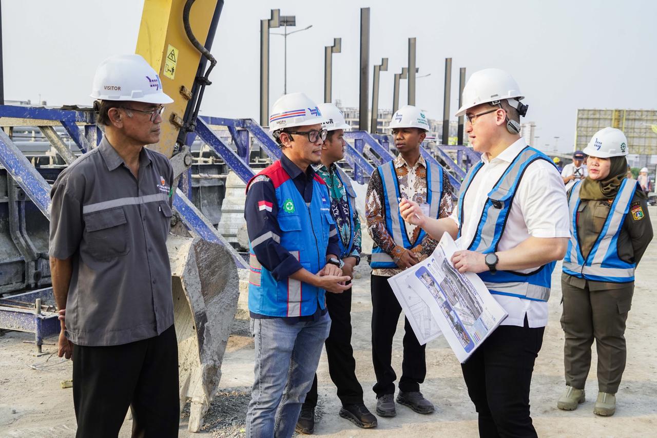 Sidak Flyover Latumenten, Anggota DPRD DKI Kenneth Sebut Progres Pembangunan Capai 83 Persen