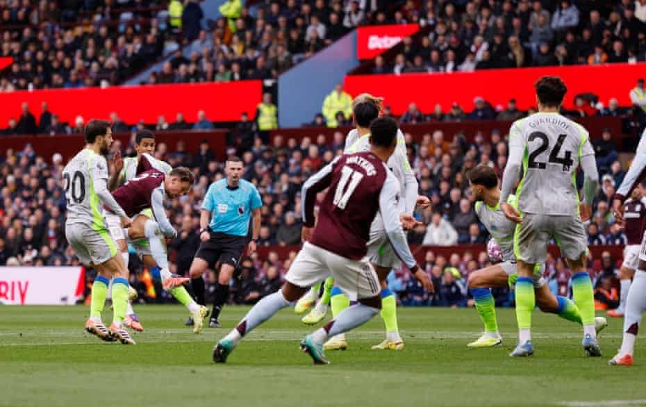 Aston Villa vs Man City 1-0, Matty Cash Jadi Mimpi Buruk The Cityzens