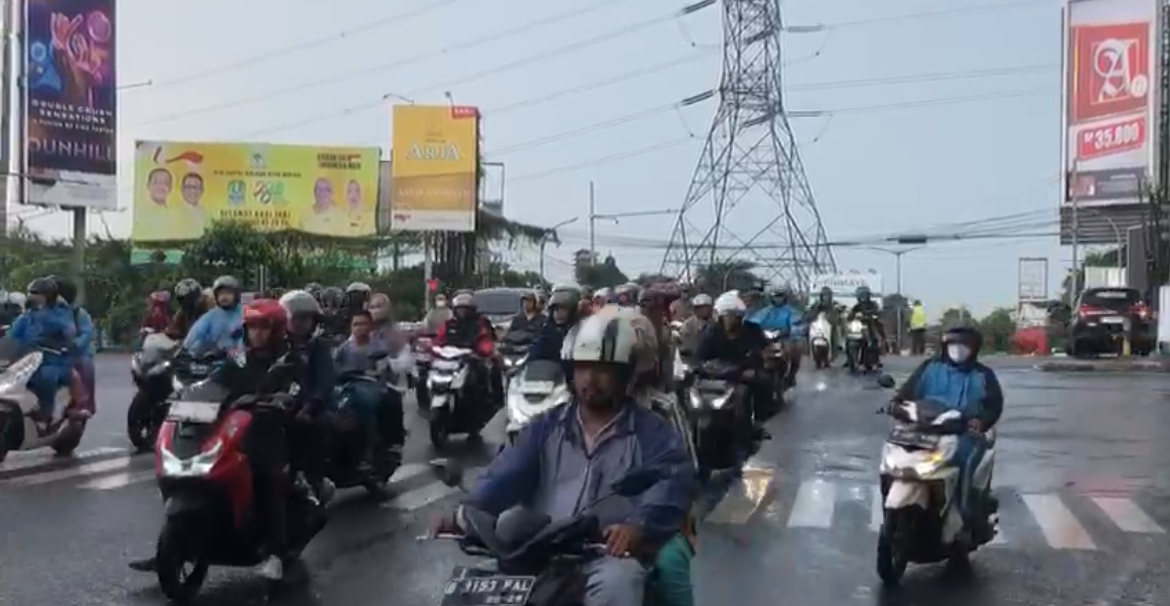 Arus Balik Mudik Meningkat 20 Persen di Jalur Pantura Kalimalang