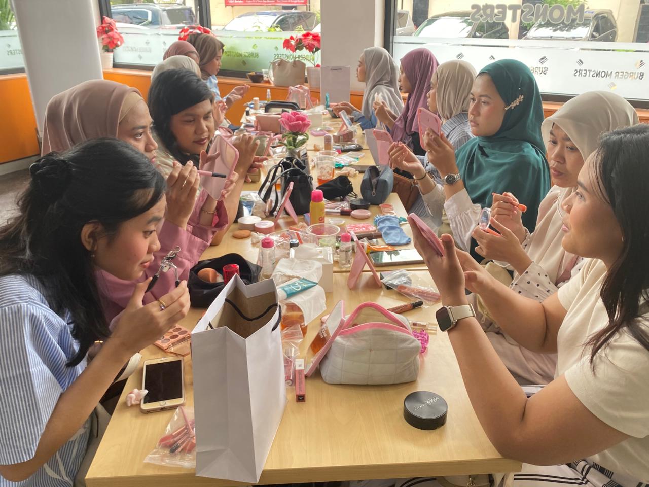 Beauty Cirle Femmily Community Ajak Belajar Make Up Tanpa Takut Salah