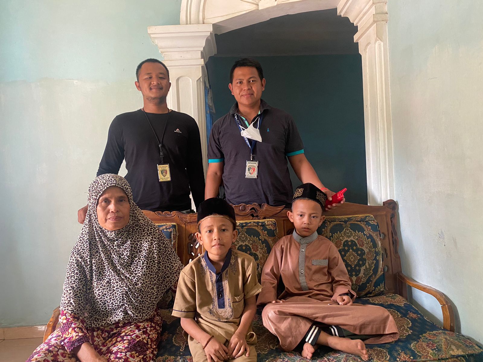 Reihan dan Imam Akhirnya Kembali Kepelukan Ibu dan Keluarganya di Lampung, ‘Terima Kasih Pak Polisi’