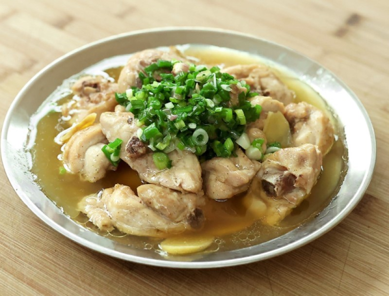 Chef Devina Hermawan Berikan Resep Masak Ayam Kukus Jahe, Praktis Menghangatkan