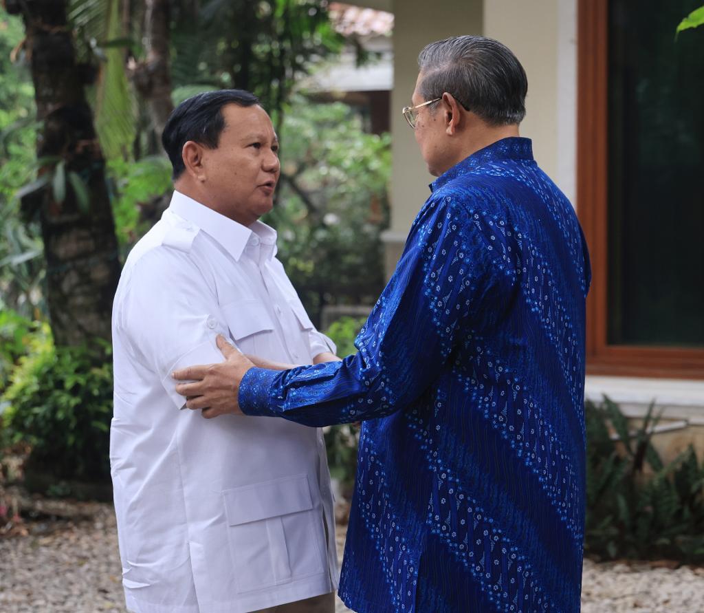 Sambangi Cikeas, Prabowo Minta Doa Restu SBY Sebelum Daftar Capres ke KPU